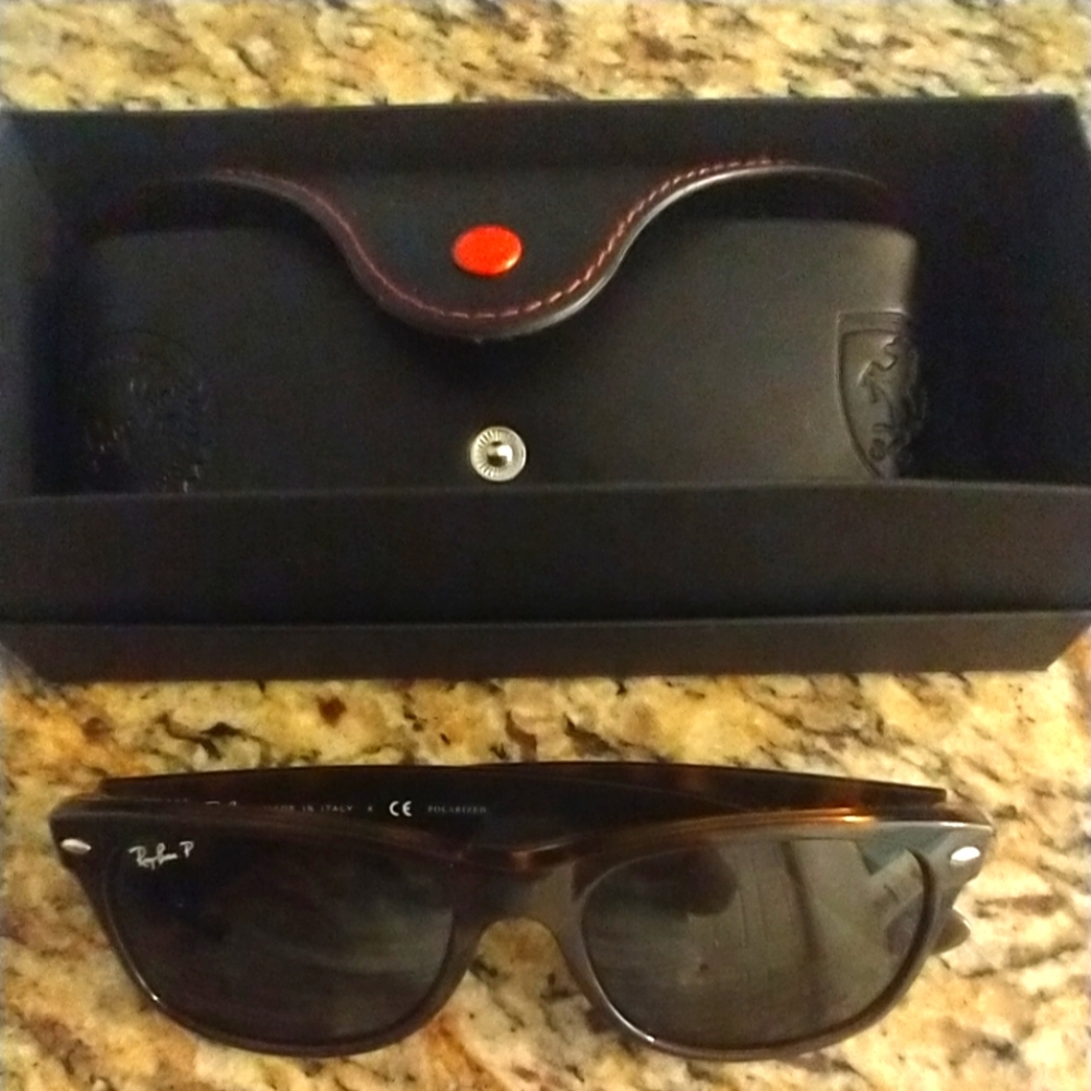 Authentic unisex Ray Ban Sunglasses